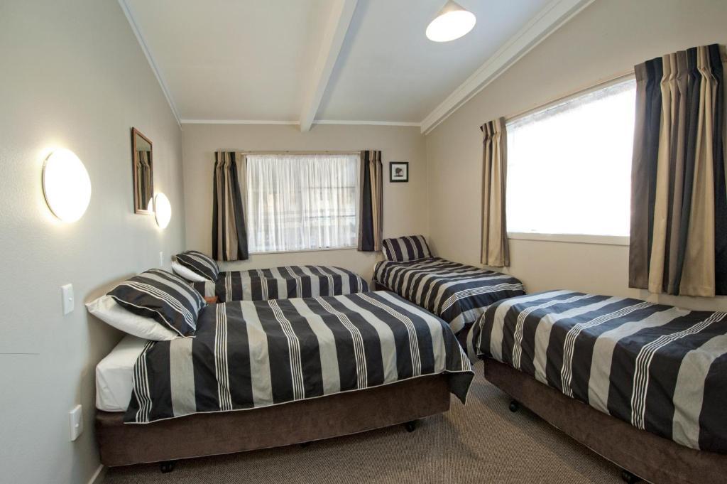 Sport Of Kings Motel Роторуа Номер фото